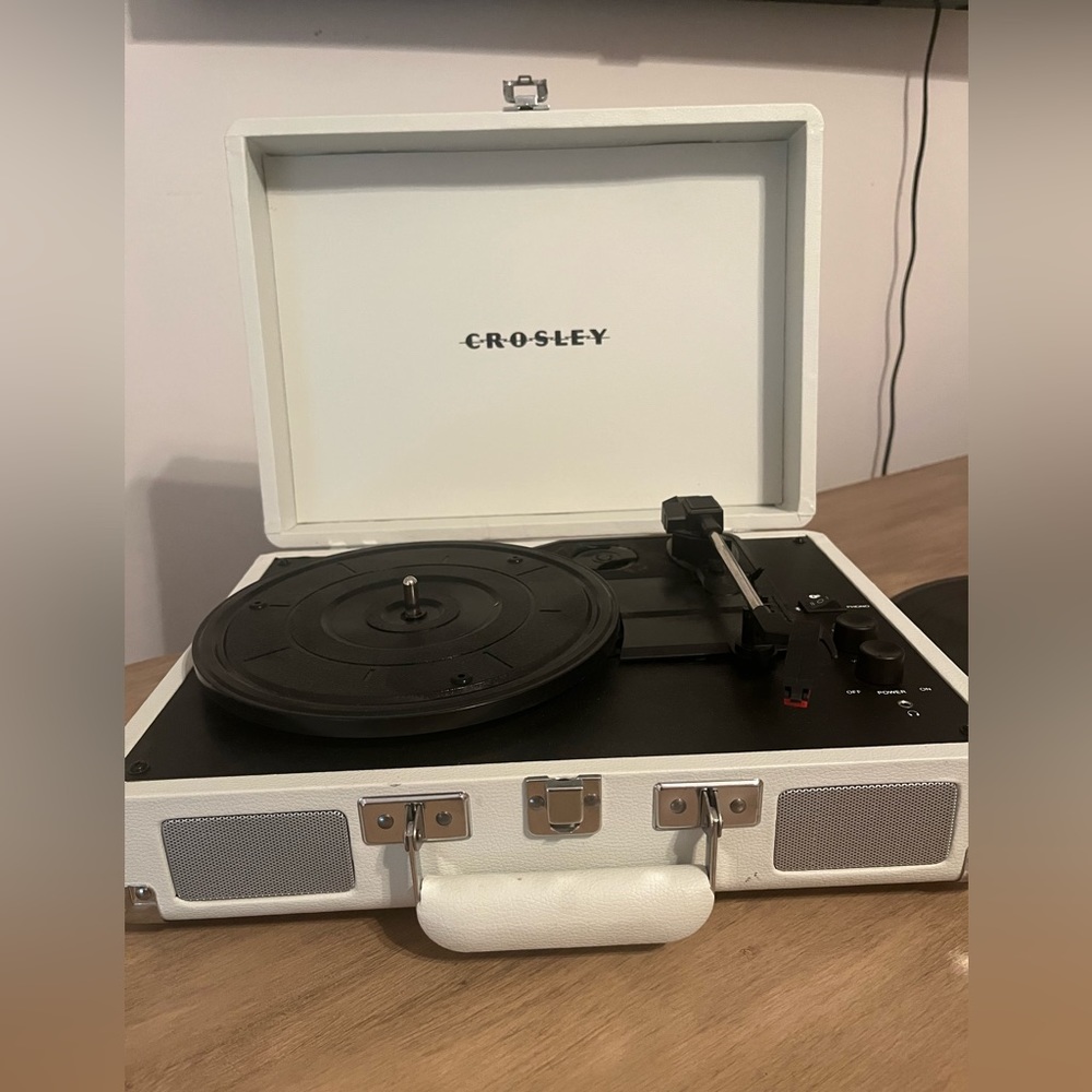 Crosley Cruiser Premier Vinyl Record Player with Speakers w/ Bluetooth